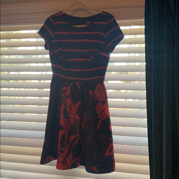 . Hits above knee - Picture 1 of 2